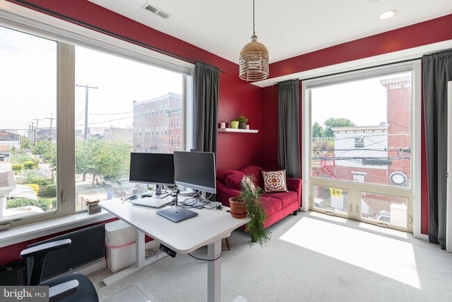 Building Photo - 2029 E Huntingdon St