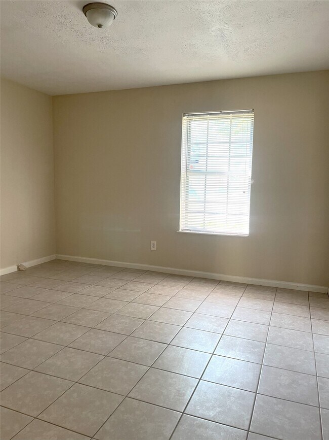 Building Photo - 14874 Easingwold Dr