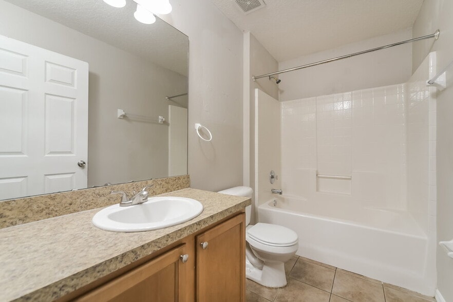 Building Photo - 4222 Barnsley Ln