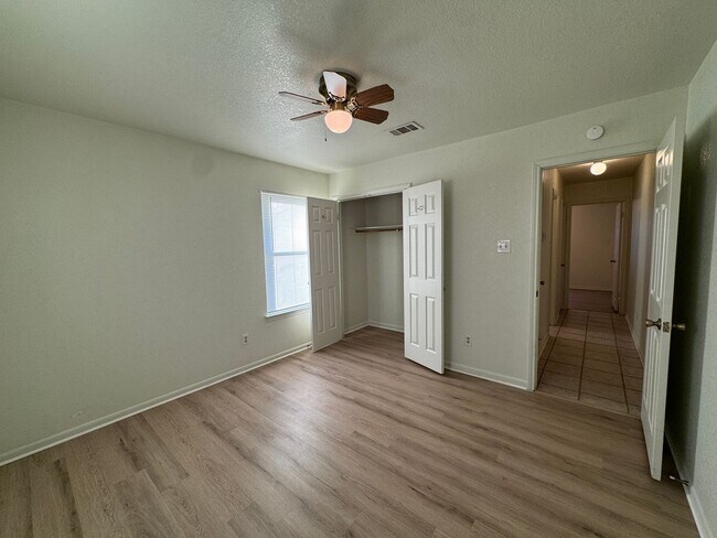 Building Photo - Charming 3-bedroom, 2-bath home offering peaceful country living on just under an acre.