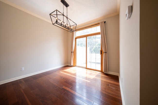 Building Photo - 17870 Cobblestone Way