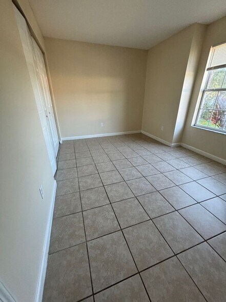 Building Photo - 35 Brunswick Ln