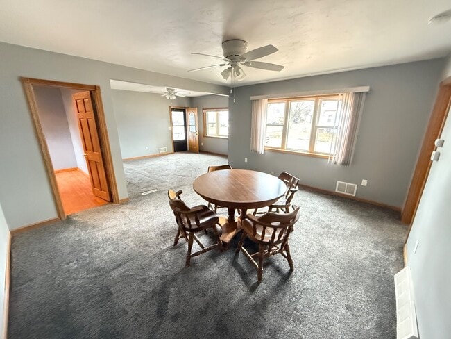 Building Photo - 1359 Oakes St