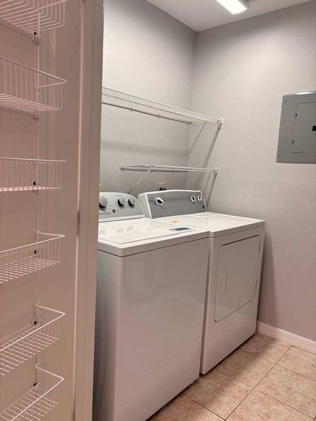 Building Photo - Indigo Pines