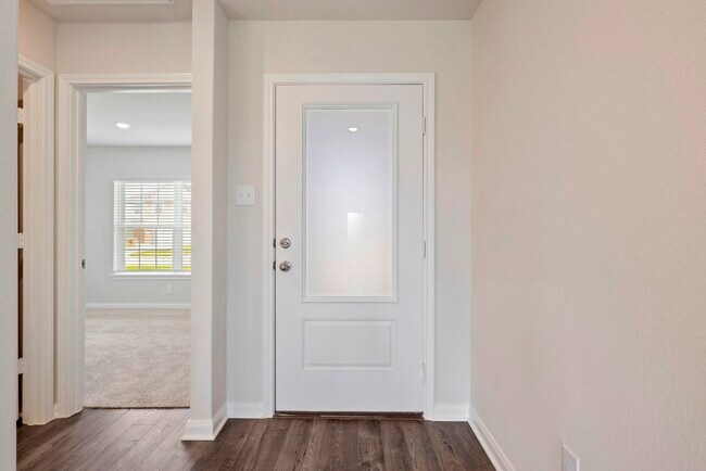 Building Photo - 400 Mustang Trot Dr