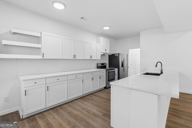 Building Photo - 6938 Shadow Ridge Ln