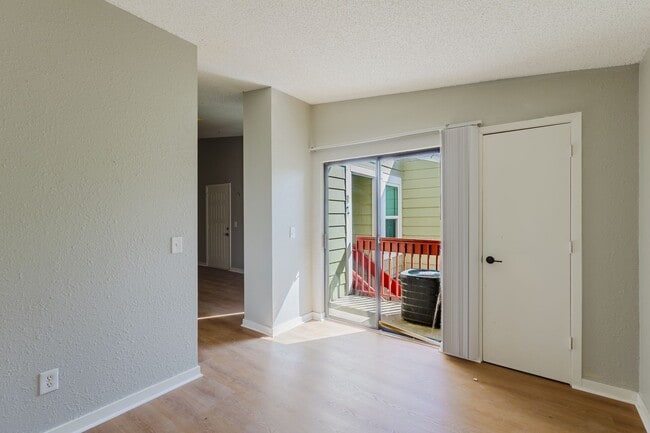 Building Photo - 932 S Dearborn Way