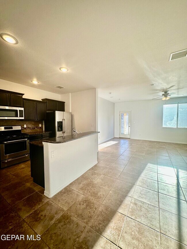 Building Photo - 7668 Mundy Creek Dr