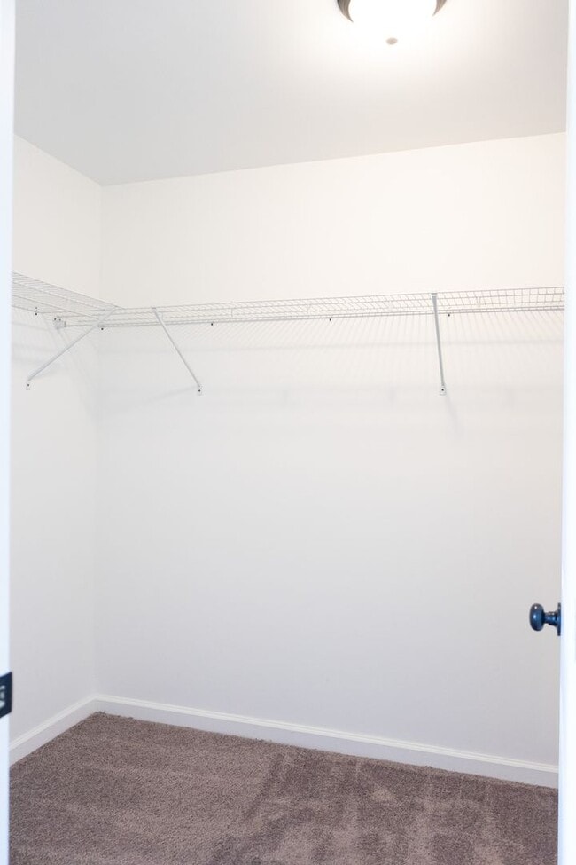 Building Photo - 2624 Leland Dr