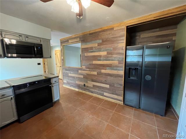 Building Photo - 954 Oakwood Dr