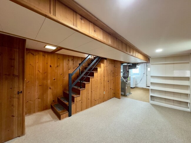 Building Photo - Modern 2-Bedroom Townhome with Spacious Ya...