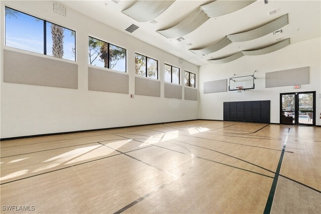 Building Photo - 6606 Marbella Dr