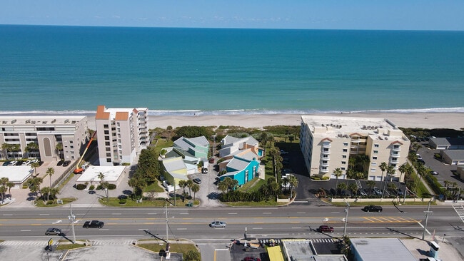 Building Photo - 959 N Hwy A1A