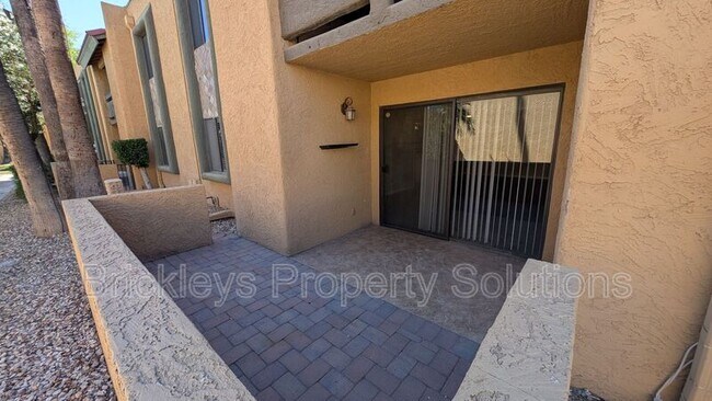 Building Photo - 8500 E Indian School Rd