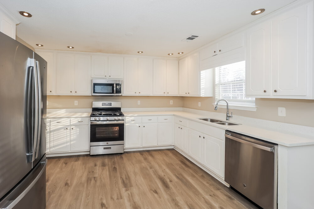 Building Photo - 3661 Colonnade Ct