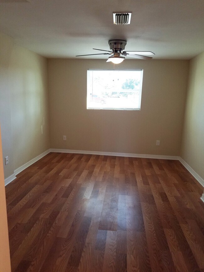 Building Photo - 3443 Elkridge Dr