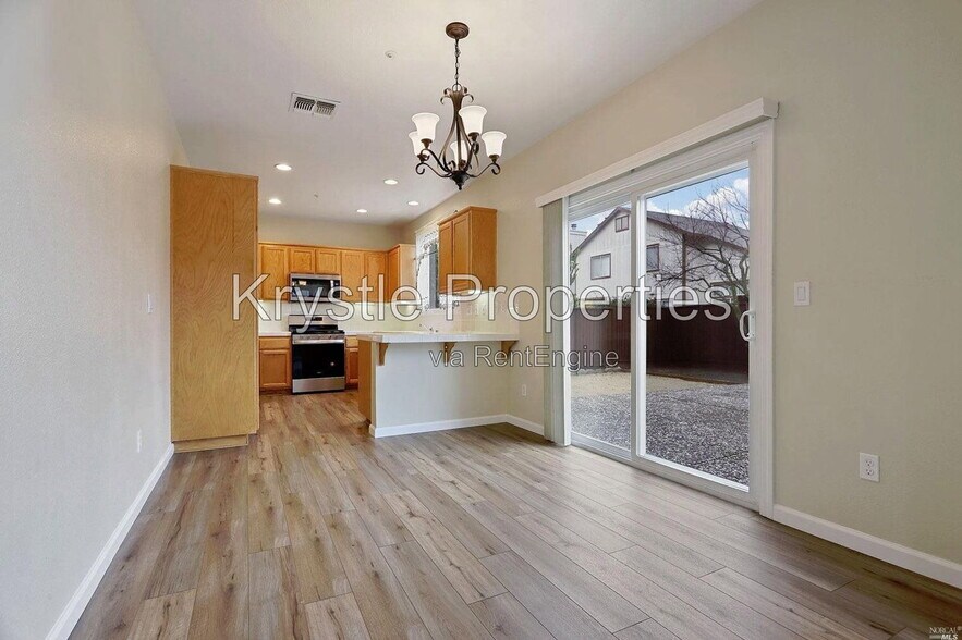 Building Photo - 700 Westpark