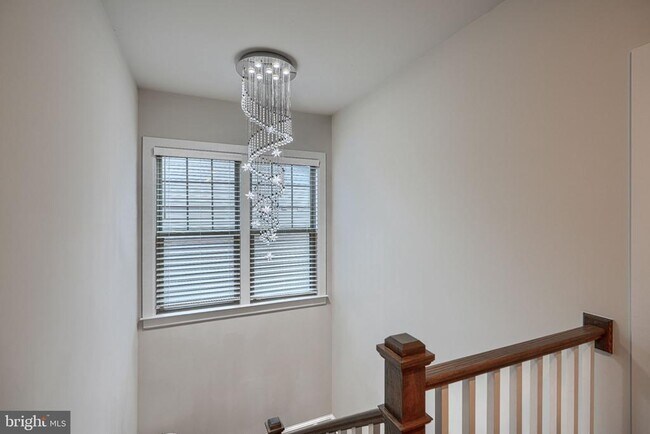 Building Photo - 7142 Starmount Ct
