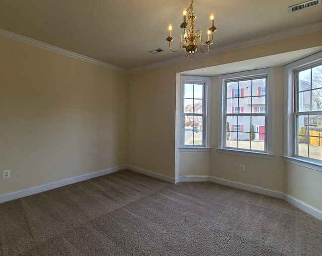 Building Photo - 3-Level Townhome with Two Primary Suites