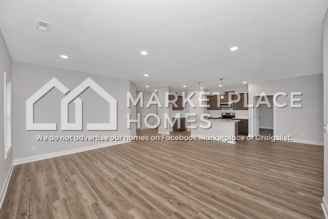 Building Photo - 129 Rose Vly Dr