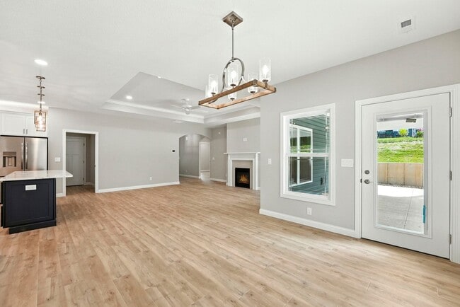 Building Photo - NEW LISTING - Lake James condo!!