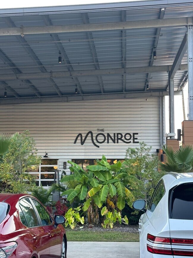 Building Photo - 322 Oakland Ave