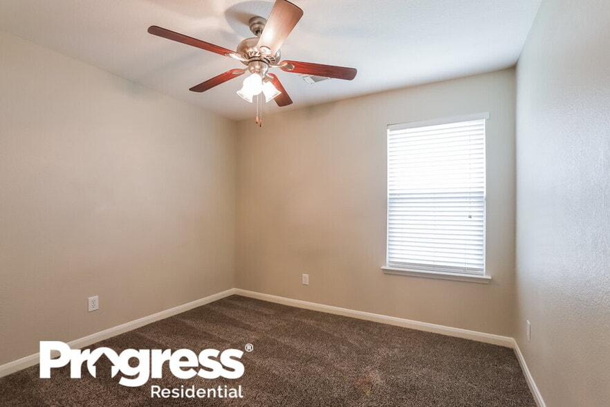 Building Photo - 18211 Hammondsport Ln