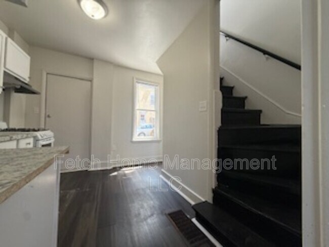 Building Photo - 230 W Mifflin St