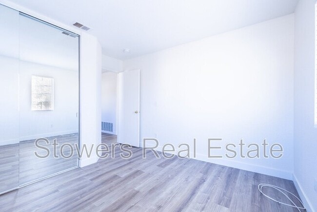 Building Photo - 5346 Fairside Way