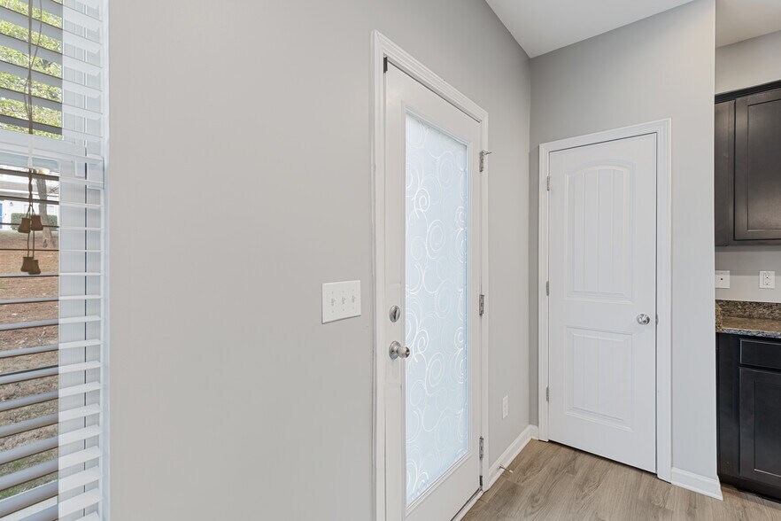 Building Photo - 1226 Garden Stone Dr
