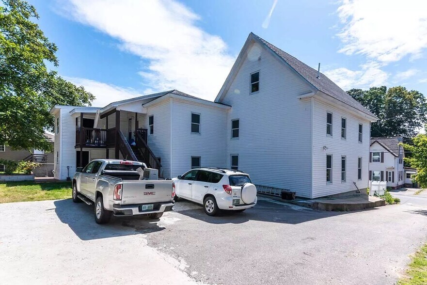 Building Photo - 554 Lake Ave