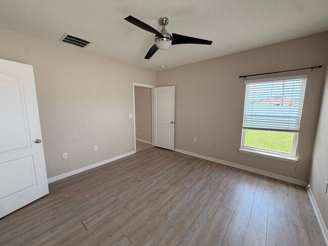 Building Photo - Conveniently Located 3BR Home in Port Orange Plantation