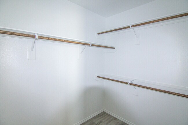 Building Photo - 1105 Marquis Dr
