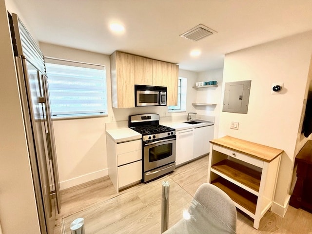 New kitchen cabinets - 4812 Pine Tree Dr