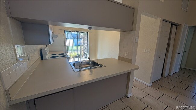 Building Photo - 5348 W Customer Ct