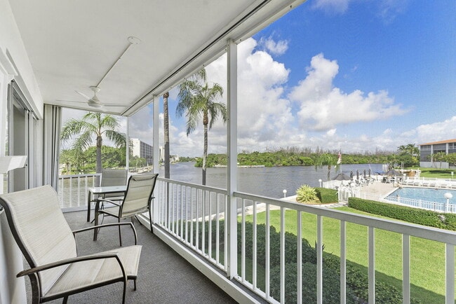 Building Photo - 101 NE 19th Ave