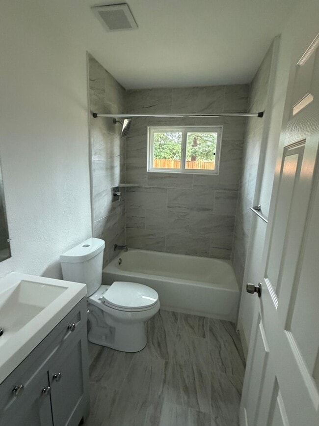 Building Photo - 8632-8636 Sunset Avenue