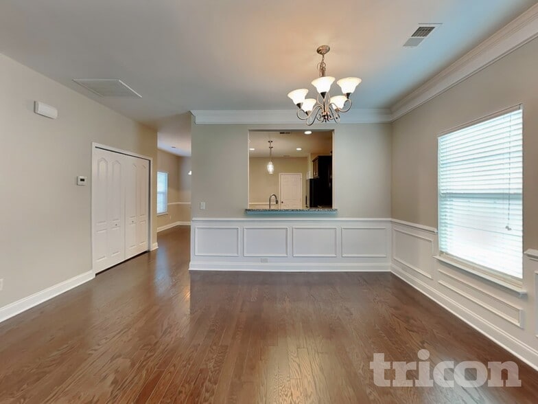 Building Photo - 102 Ellis Mill St