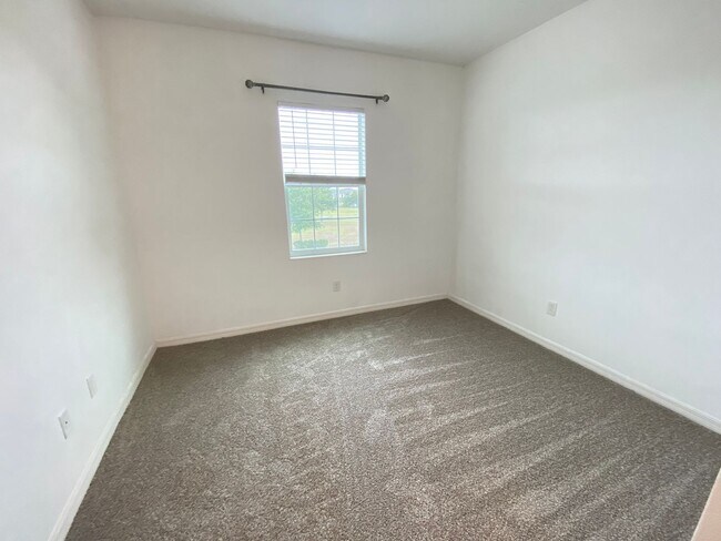 Building Photo - 3/2.5 Townhome near Orlando Airport