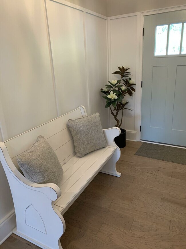 Building Photo - 4230 Old Cherokee St