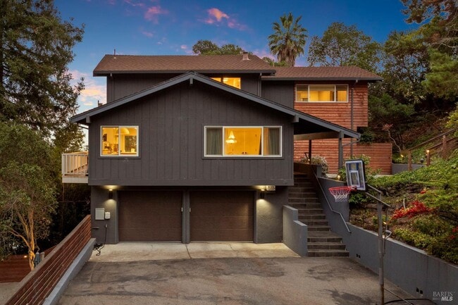 Building Photo - 48 Junipero Serra Ave