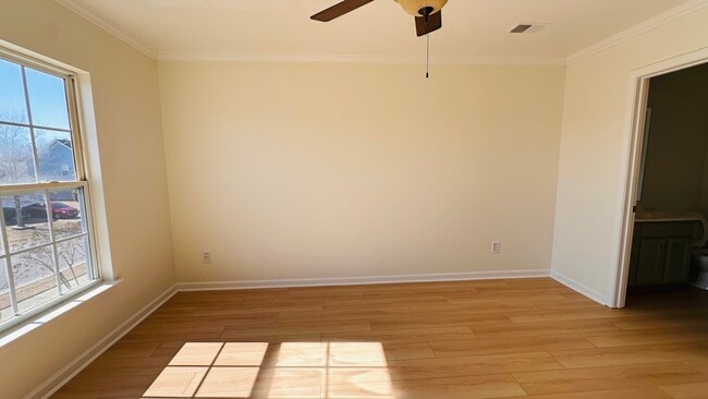 Building Photo - 1136 Moss Grove Dr