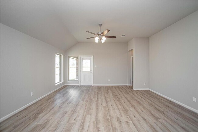 Building Photo - 2926 Grand Hawthorne Rd
