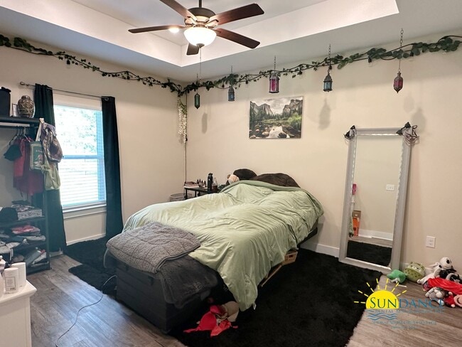 Building Photo - Beautiful 3 Bedroom Home in Milton!