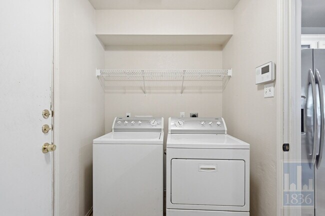 Building Photo - 1506 Fort LLoyd Pl
