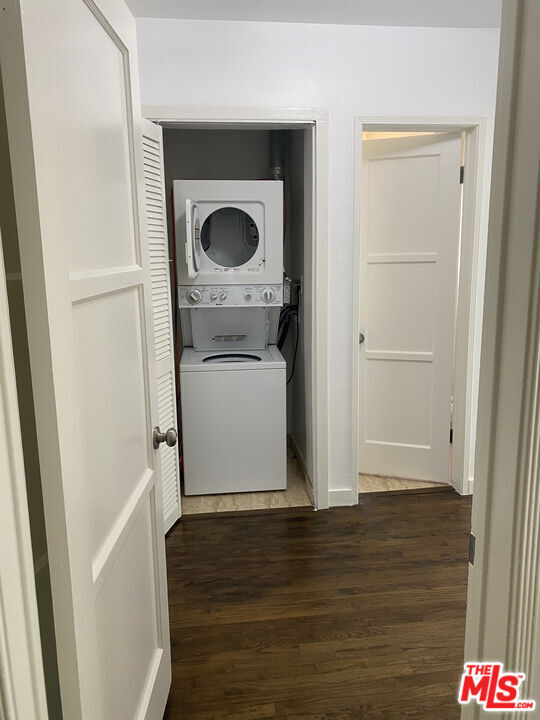 Building Photo - 1440 S Sherbourne Dr