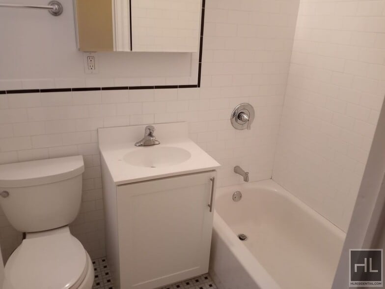 Building Photo - AMSTERDAM AVENUE