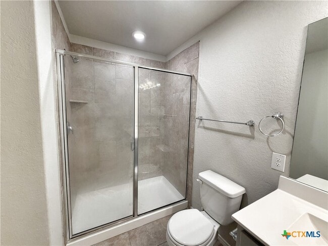 Building Photo - 2432 Ayers Dr