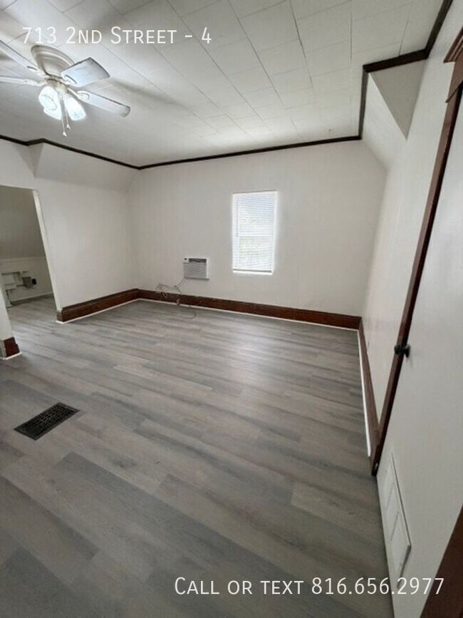 Building Photo - 713 2nd St