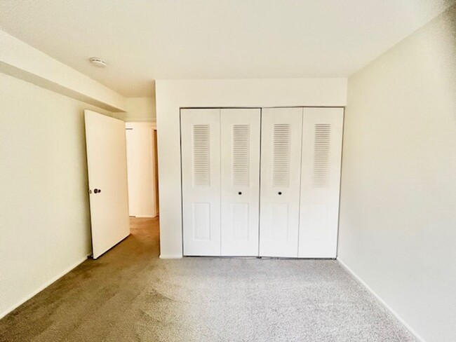 Building Photo - Welcome to your hidden Oasis!